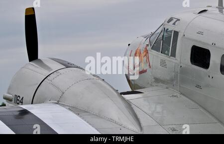 Buche 3 TM Disponentin (G-BKGL) am Daks über der Normandie Airshow am 4. Juni 2019 an den 75. Jahrestag des D-Day gedenken Stockfoto