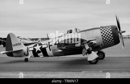 Republic P-47 D Thunderbolt (G-THUN) am Daks über der Normandie Airshow im Imperial War Museum, Duxford, um den 75. Jahrestag des D-Day Gedenken Stockfoto