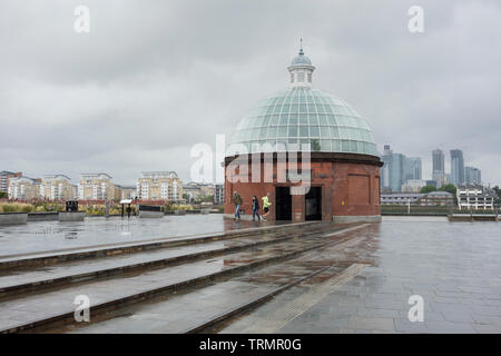 Alexander Binnie's South Side Eingang zum Thames Tunnel in Greenwich, London, UK Stockfoto