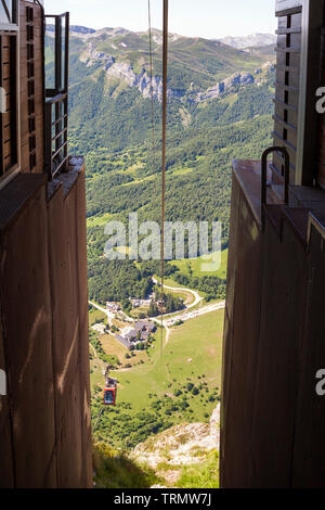 Seilbahn von Fuente De an die Spitze der Picos de Europa Stockfoto