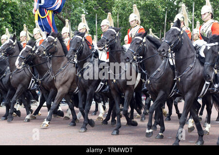 Die Royal Life Guards der Household Cavalry laden Sie die Mall für die Farbe 2019 Stockfoto