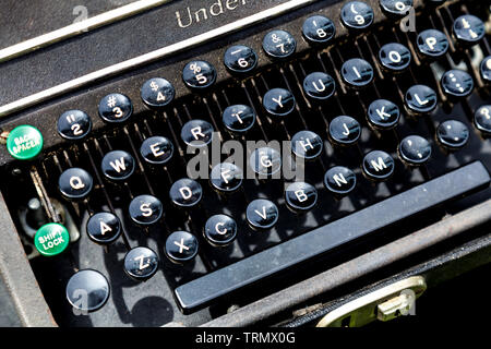 Underwood Vintage Retro mechanische altmodischen Schreibmaschine close-up, Essig Hof Flohmarkt, London, UK Stockfoto