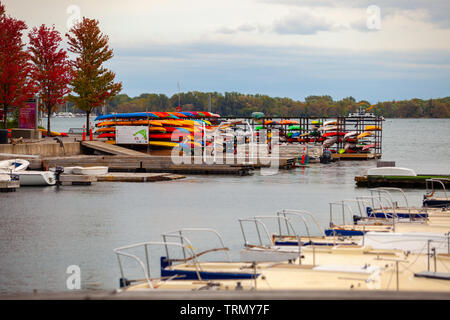 Toronto, Kanada - 10. November 2018: Ontario Riviera in geschäftigen Toronto, Kanada Stockfoto