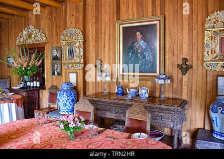 Cusco, Peru - 13.Oktober 2018: Antiquitäten und koloniale Kunst auf der Hacienda Huayoccari in Cusco, Sacred Valley Stockfoto