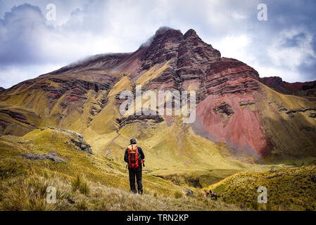 Dramatische Berglandschaft auf der Ancascocha Trek zwischen Cusco und Machu Picchu Stockfoto