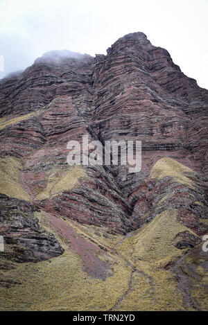 Dramatische Berglandschaft auf der Ancascocha Trek zwischen Cusco und Machu Picchu Stockfoto