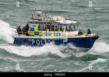 Der Metropolitan Police Patrol boot Patrick Colquhoun II auf Patrouille in den Solent und Portsmouth Harbour, UK auf 5/6/19 für den D-Day 75 Gedenken. Stockfoto