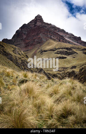 Dramatische Berglandschaft auf der Ancascocha Trek zwischen Cusco und Machu Picchu Stockfoto