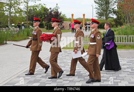 AIREWAS, England. 01. JUNI 2019: Mitglieder und Veteranen der Royal Military Police Parade an der National Arboretum, an der Royal Military Police jährliche Wartung der Erinnerung in Airewas, England. Stockfoto