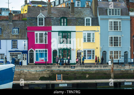 Weymouth Hafen (oder der Alte Hafen) ein malerischer Hafen mit dem 17. Jahrhundert am Küstenort Weymouth in Dorset, Südengland. UK. Stockfoto