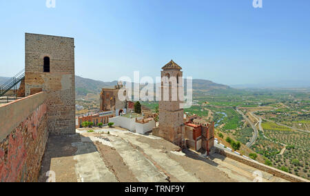 Alora Schloss und die umliegende Landschaft Andalusien Spanien. Stockfoto