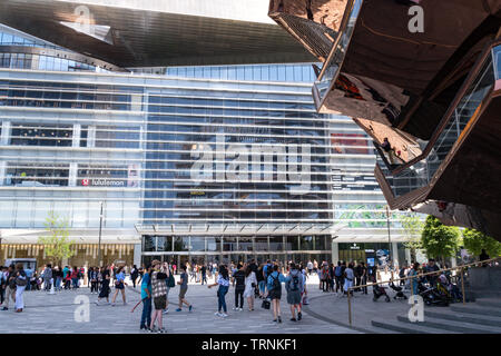 Die Geschäfte am Hudson Yards Komplex, NYC, USA Stockfoto