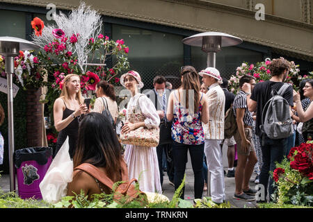 Hendrick's Gin Hochsommer Solstice Tastingfall bei Pershing Square in New York City, USA Stockfoto