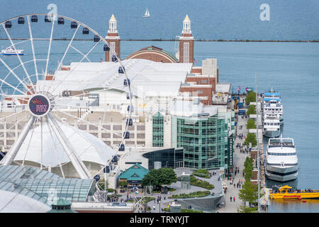 Luftbild des Navy Pier Stockfoto