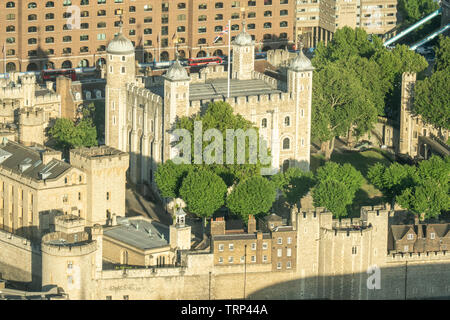 Blick vom Sky Garden auf Den Tower of London, London, England Stockfoto