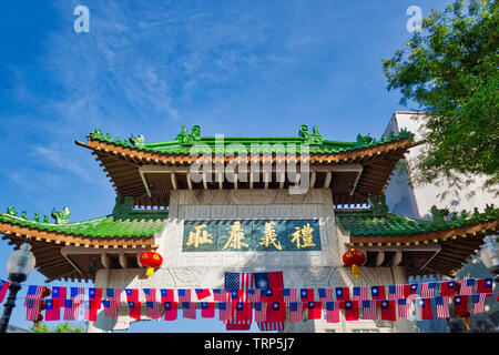 Boston, MA, USA - 20. Oktober 2018: Eingang nach Boston, Chinatown, die einzige erhaltene historische ethnische Chinesen Enklave in New England Stockfoto