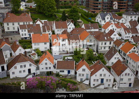 Traditionelle weiße Holzhäuser in der Altstadt von Gamie Stavanger, Norwegen Stockfoto