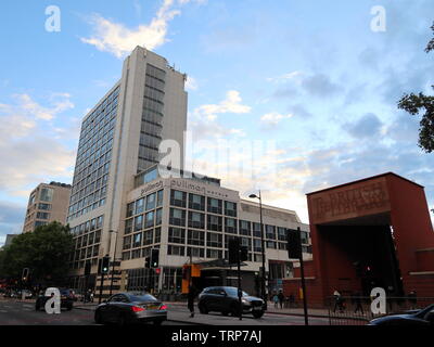 Pullman Hotel & der British Library, Euston Road, Kings Cross, London, England, Großbritannien Stockfoto