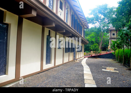 Außenansicht eines alten wada (Haus), Girivan, in der Nähe von Pune, Maharashtra, Indien Stockfoto