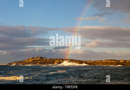 Arco Iris de la Isla de las Focas, False Bay, Sudáfrica, África Stockfoto