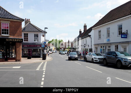 Malerische georgianischen Gebäude im North Norfolk Stadt Holt, eine blühende Stadt zieht viele Touristen an. Stockfoto