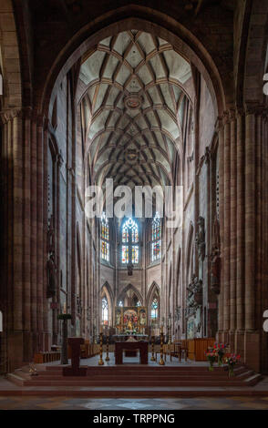 Freiburg im Breisgau, Münster Unserer Lieben Frau, Innenraum, Blick in den Chor Stockfoto