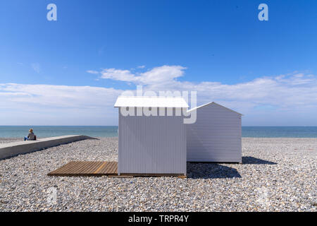 Beach Cabins in der Normandie Stockfoto