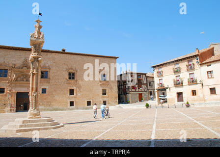 Plaza Mayor. Peñaranda de Duero, Burgos Provinz Kastilien-Leon, Spanien. Stockfoto