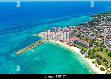 Schöne Aussicht auf die Strände in Ochos Rios Jamaika in einem Sommertag. Photo Credit: Marty Jean-Louis Stockfoto