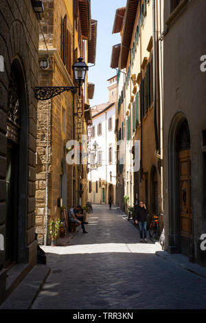 Eine Seitenstraße in Florenz, Italien Stockfoto