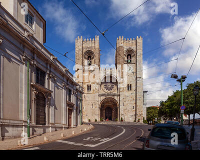 Kathedrale von Lissabon oder Se de Lisboa aka Kirche Santa Maria Maior, Portugal. Die Kirche von Lissabon, und die Einzige, die im romanischen Stil in der Stadt Stockfoto