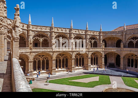 Lissabon, Portugal. Kreuzgang der Abtei Kloster Jeronimos oder Alias Santa Maria de Belém Kloster. UNESCO-Welterbe. Manuelino oder MANUELINISCHEN Stockfoto