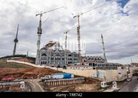 Istanbul, Türkei - 13. Februar 2016, Bau von Camlica Moschee, Istanbul Camlica Moschee. Stockfoto