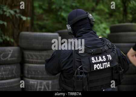 Bukarest, Rumänien - 10. Juni 2019: Details mit dem einheitlichen und Security Kit eines rumänischen SIAS (der Service für besondere Maßnahmen der rumänischen Polizeiaufgebot Stockfoto