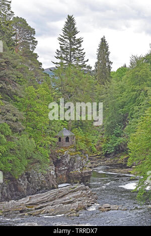 Blick von der Brücke bei Invermoriston, Highlands von Schottland Stockfoto