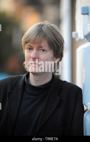 Thema Michel Faber in seinem Haus in Edinburgh Bild Copyright Chris Watt - Tel.: 07887 554 193 Info@chriswatt.com www.chriswatt.com Stockfoto