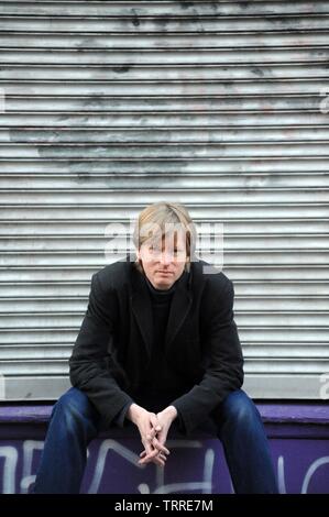 Thema Michel Faber in seinem Haus in Edinburgh Bild Copyright Chris Watt - Tel.: 07887 554 193 Info@chriswatt.com www.chriswatt.com Stockfoto