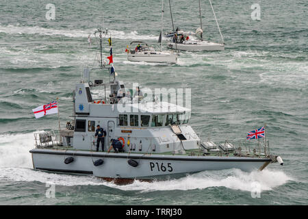 Die Royal Navy Archer Class training Schiff HMS Beispiel (P165) gesehen in Portsmouth Harbour, UK auf 5/6/19 Während des D-Day 75 Gedenken. Stockfoto