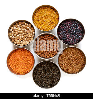 Kichererbsen (Channa) / rote Linsen (masoor Dal)/Split Kichererbsen (Channa)/Schwarzes Gramm/schwarze Linsen (URAD)/Kichererbsebohnen (kabuli Channa)/Pferd Stockfoto