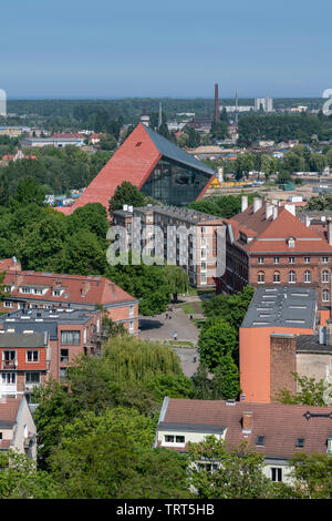 Aus der Vogelperspektive auf die Altstadt von Danzig. Von dem Glockenturm von St. Catherine's Church, auch zu Hause, um die Uhr Tower Museum. Stockfoto