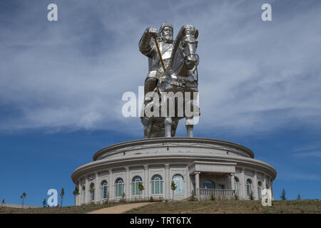 Die größte Reiterstatue in der Welt in der Nähe von Ulan Bator in der Mongolei. Lokal wie die grossen Dschingis Statue von Dschingis Khan bekannt Stockfoto