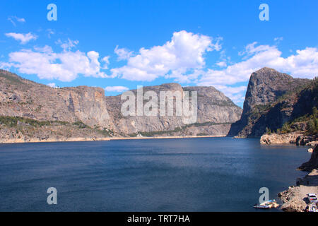 Hetch Hetchy Behälter auf der Tuolumne River im Yosemite National Park Stockfoto