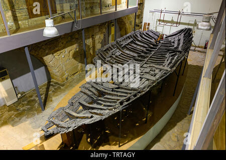 Die berühmten kyrenia Schiff, ein Wrack eines 4. Jahrhundert v. Chr. griechischen Handelsschiff im Museum der Burg von Kyrenia, Zypern Stockfoto