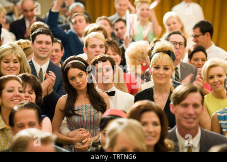 ELIJAH WOOD, Sharon Stone und LINDSAY LOHAN in Bobby (2006). Copyright: Nur die redaktionelle Nutzung. Kein Merchandising oder Buch deckt. Dies ist eine öffentlich verteilten Handzettel. Zugriffsrechte nur, keine Lizenz des Urheberrechts zur Verfügung gestellt. Nur in Verbindung mit Werbung für diesen Film. Credit: FETT FILME/Album Stockfoto