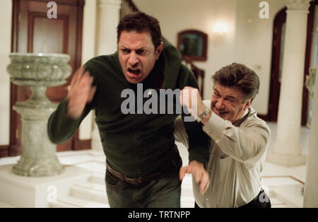 ALEC BALDWIN und Jeff Goldblum IN DER ERSTEN ZEIT (2006). Copyright: Nur die redaktionelle Nutzung. Kein Merchandising oder Buch deckt. Dies ist eine öffentlich verteilten Handzettel. Zugriffsrechte nur, keine Lizenz des Urheberrechts zur Verfügung gestellt. Nur in Verbindung mit Werbung für diesen Film. Credit: FETT FILME/EMERSON, SAM/Album Stockfoto