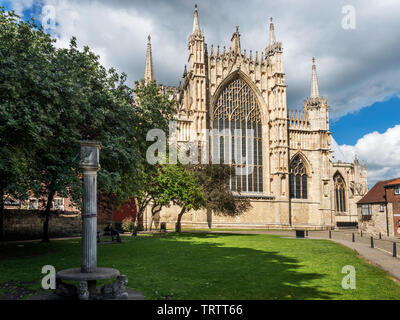 Die wiederhergestellten Östlich vor York Minster von College Green Stadt York Yorkshire England Stockfoto