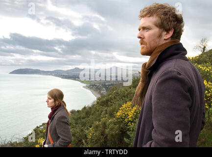 GLEN HANSARD und MARKETA IRGLOVA in einmal (2007). Copyright: Nur die redaktionelle Nutzung. Kein Merchandising oder Buch deckt. Dies ist eine öffentlich verteilten Handzettel. Zugriffsrechte nur, keine Lizenz des Urheberrechts zur Verfügung gestellt. Nur in Verbindung mit Werbung für diesen Film. Credit: SAMSON FILMS/Album Stockfoto