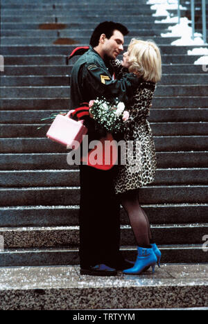 PATRICIA ARQUETTE und CHRISTIAN SLATER in True Romance (1993). Copyright: Nur die redaktionelle Nutzung. Kein Merchandising oder Buch deckt. Dies ist eine öffentlich verteilten Handzettel. Zugriffsrechte nur, keine Lizenz des Urheberrechts zur Verfügung gestellt. Nur in Verbindung mit Werbung für diesen Film. Credit: MORGAN CREEK/DAVIS FILME/Album Stockfoto