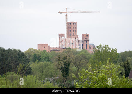 Baustelle der multifunktionale Gebäude Schloss in Stobnica, Polen. 2. Mai 2019 © wojciech Strozyk/Alamy Stock Foto Stockfoto