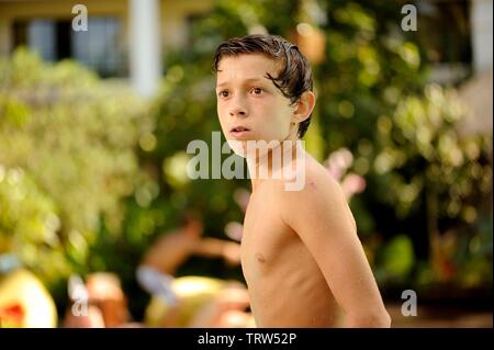 TOM HOLLAND IM UNMÖGLICH (2012). Copyright: Nur die redaktionelle Nutzung. Kein Merchandising oder Buch deckt. Dies ist eine öffentlich verteilten Handzettel. Zugriffsrechte nur, keine Lizenz des Urheberrechts zur Verfügung gestellt. Nur in Verbindung mit Werbung für diesen Film. Credit: APACHEN UNTERHALTUNG/Album Stockfoto